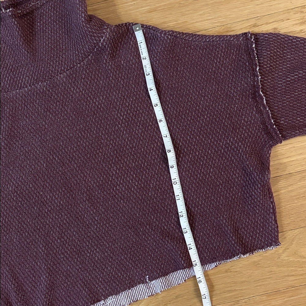 Out From Under Camino Long Sleeve Turtleneck Cropped Sweater Top Medium Burgundy - Picture 15 of 16